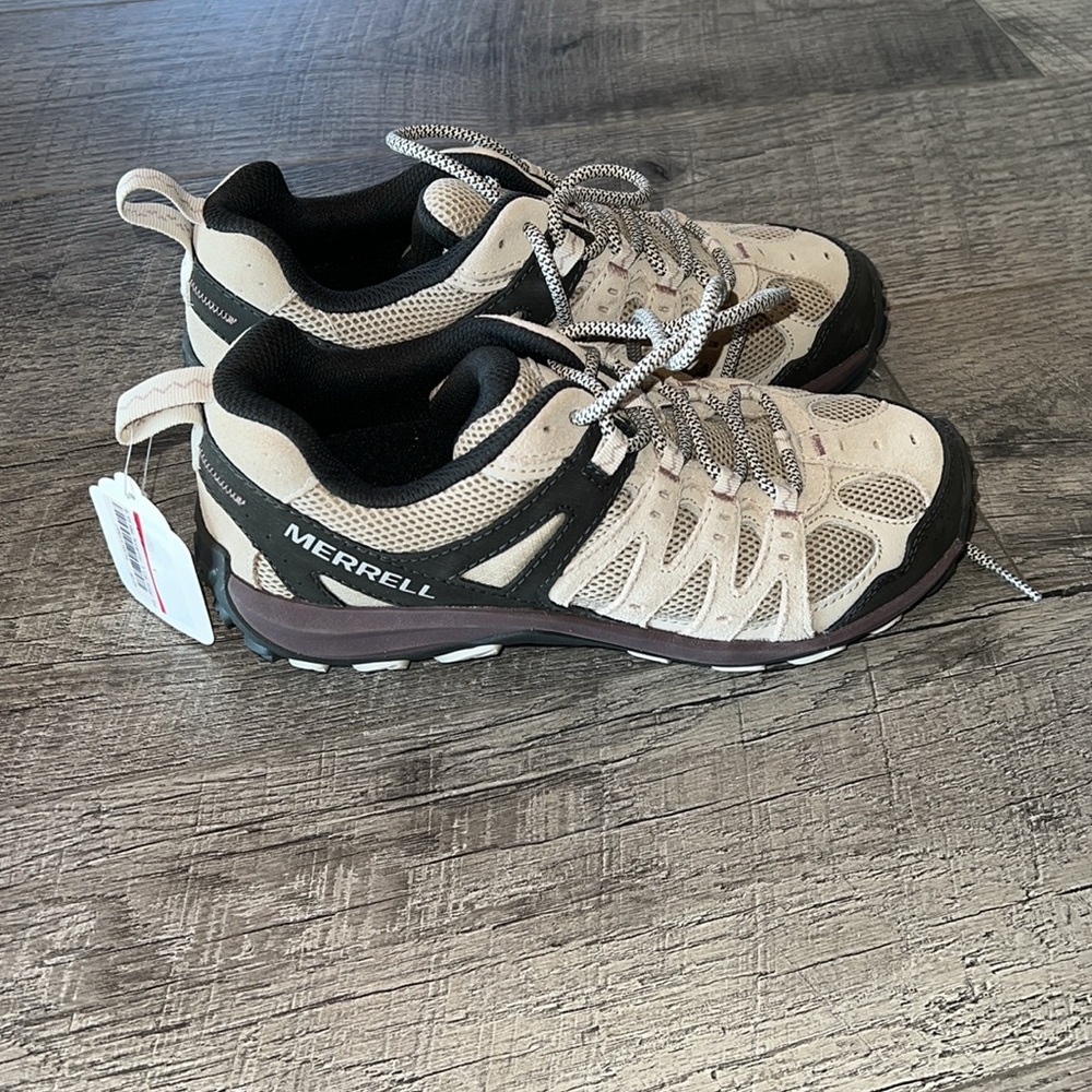 NWT MERRELL Women’s low hiker - Picture 4 of 6